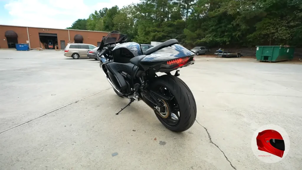 GSX1300R Suzuki Hayabusa back view