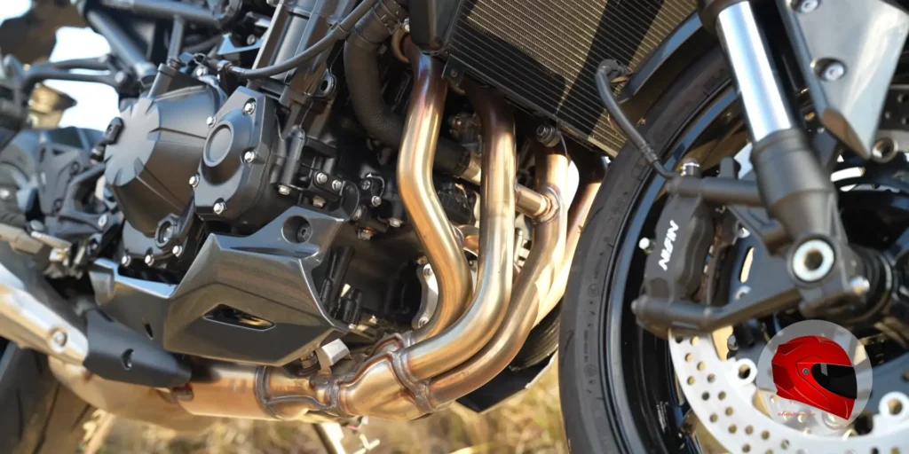 Kawasaki Z900 engine