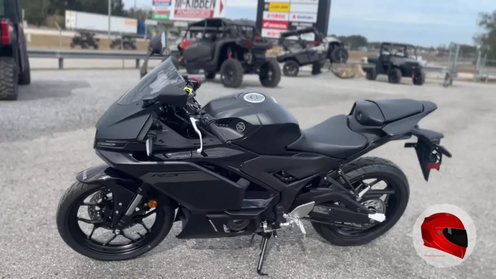 Yamaha R3 left side profile