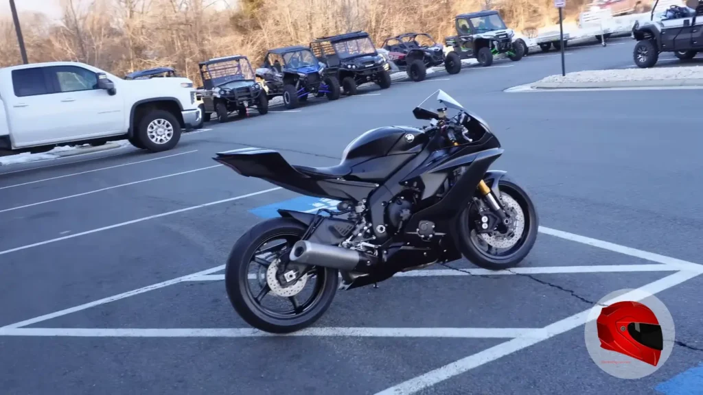 Yamaha R6 right side view