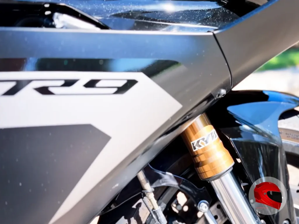 Yamaha R9 suspension
