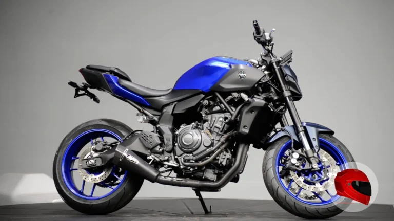2025 Yamaha MT-07 right side view