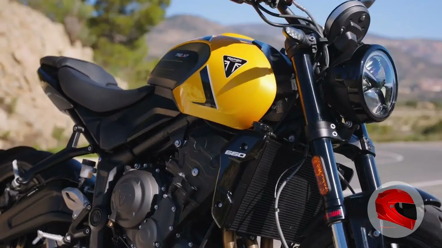 2026 Triumph Trident 660 front three-quarter view