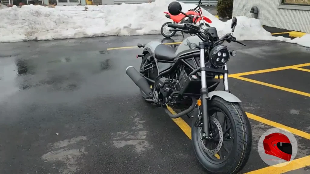Honda Rebel 300 front three-quarter view