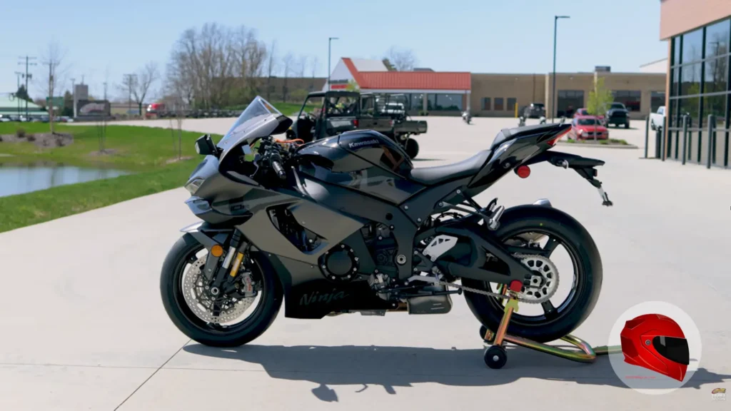 Kawasaki Ninja ZX-10R left side view