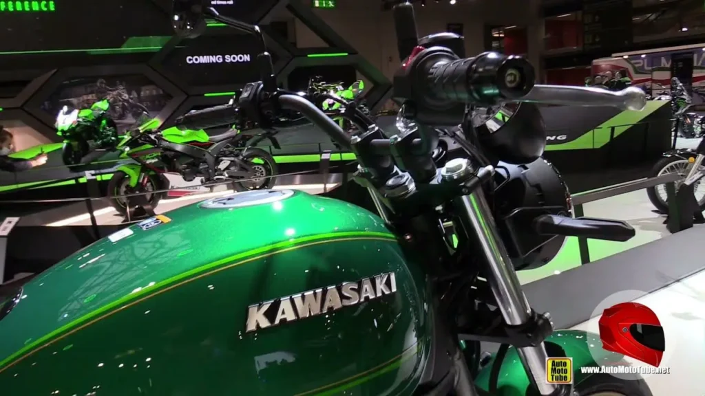 Kawasaki Z650RS handlebar and cockpit