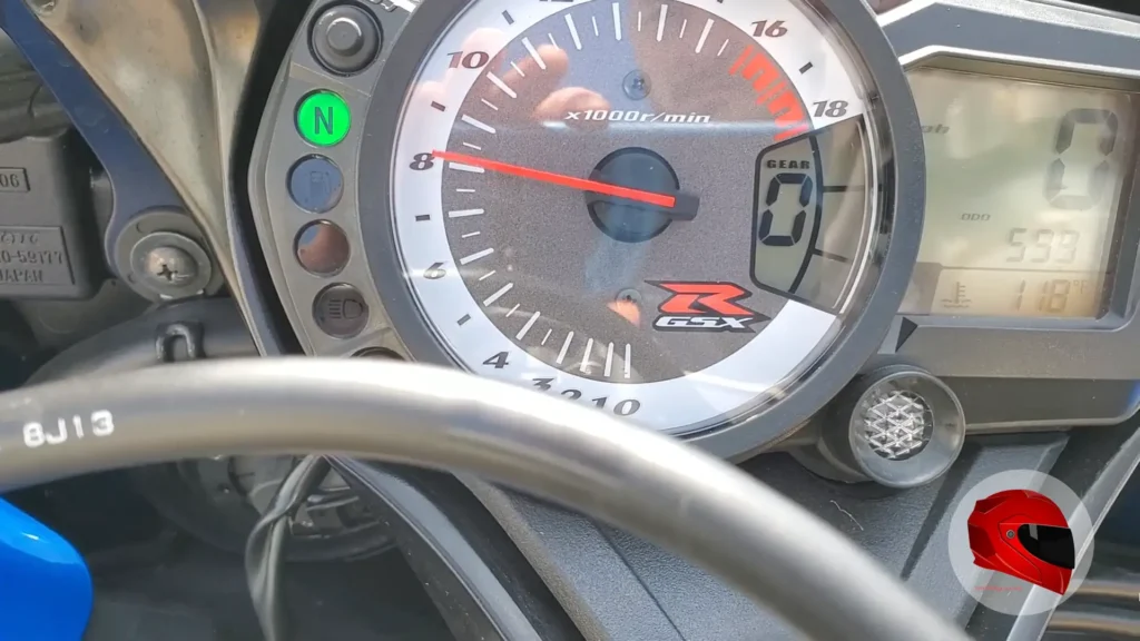 Suzuki GSX-R600 instrument cluster