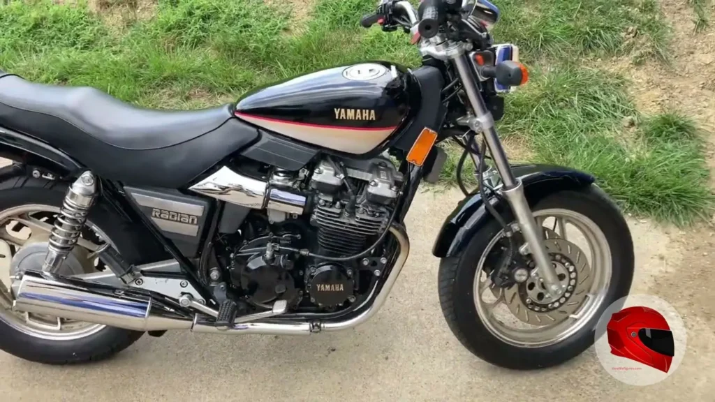 Yamaha YX600 Radian air-cooled inline-four engine with cooling fins close-up