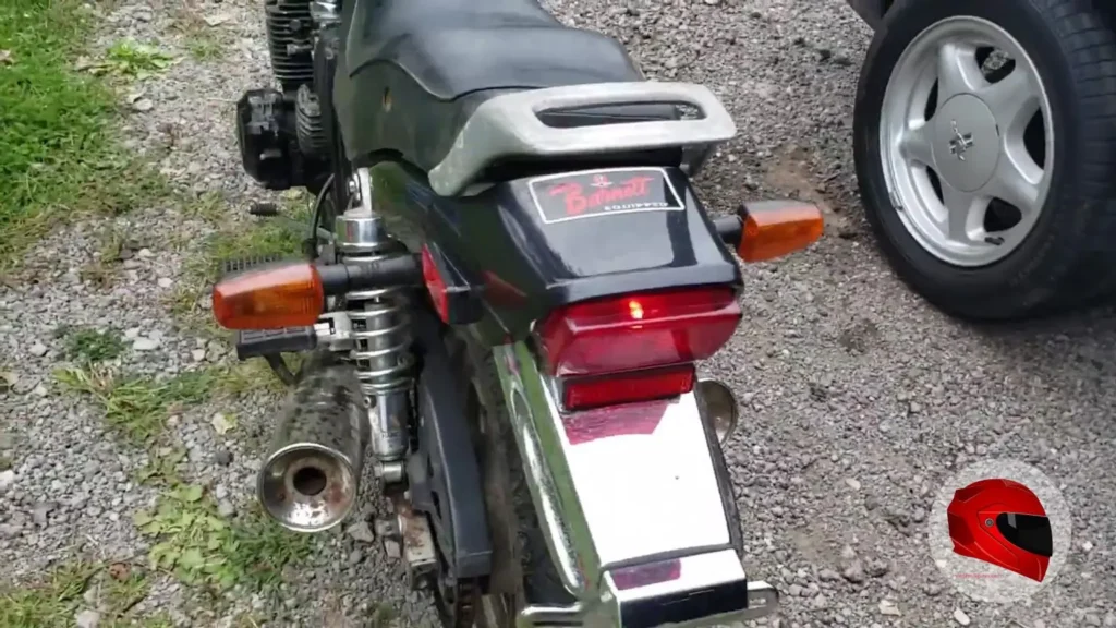 Yamaha YX600 Radian rear view with taillight and exhaust muffler condition